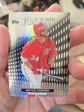 Topps Finest Bryce Harper Card - Red & White Refractor J8jkk5yk6j79kh6iii88burmy